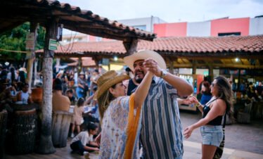Dancing in Jarritos El Guero